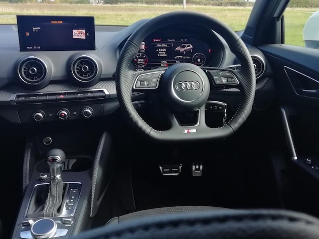 Audi Q2 dashboard